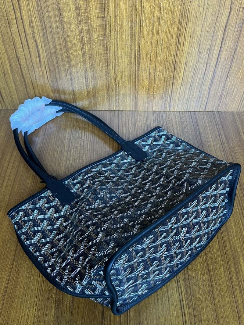 Goyard Shopping Bags